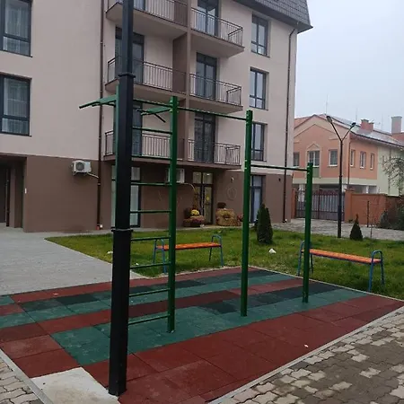 Domovik Myru St. 11s/21 * Mukačevo