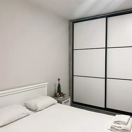 Domovik Myru St. 11s/21 *